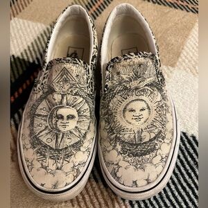 VANS *limited edition* Ouroboros slip-ons